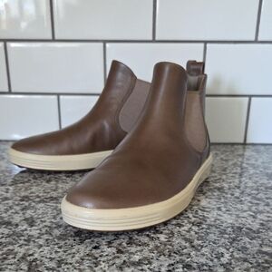 Ecco Womens Brown Leather Chelsea Boots with Cream Sole Size 35